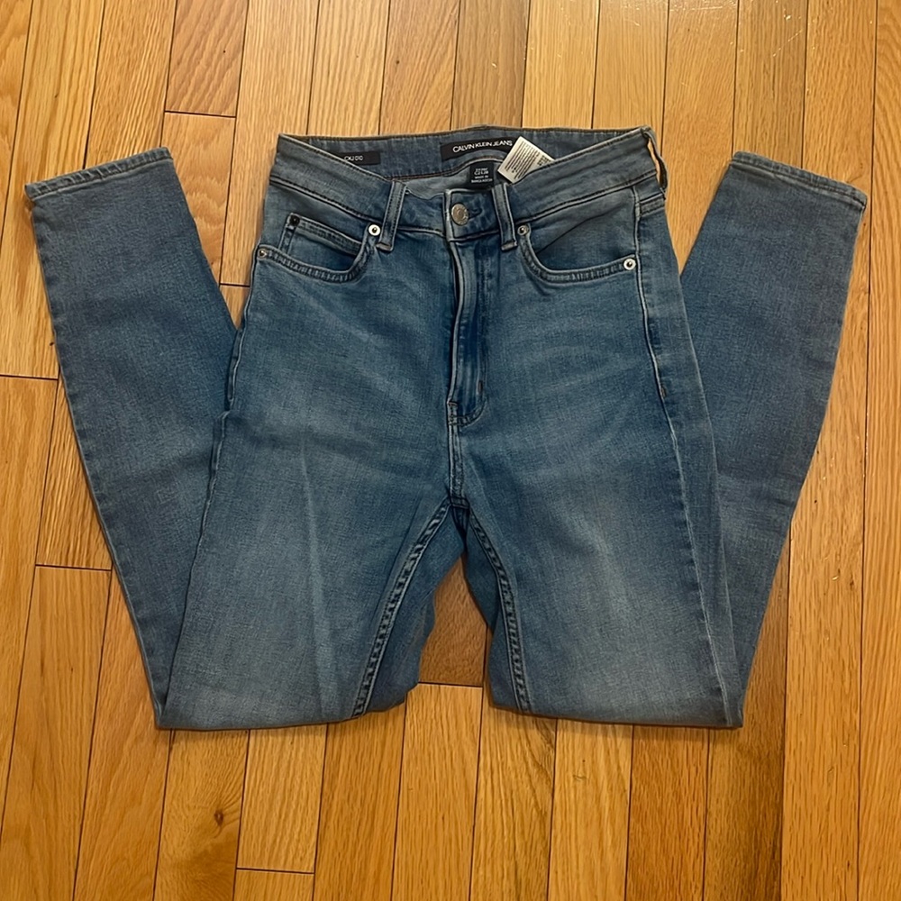 CALVIN KLEIN JEANS